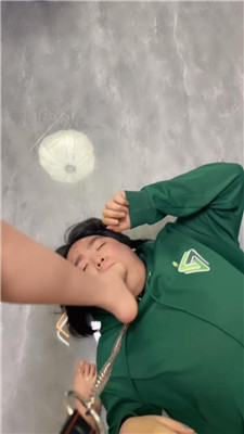 223422s2uchzu8dsd0mv0m.jpg