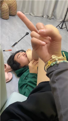 223758dg0hwiwm06m5252w.jpg