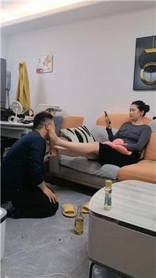 120625xhc8smu80hh7pgmr.jpg