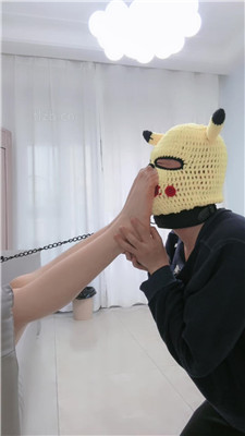 215830u8k0w6rr3331oxw6.jpg