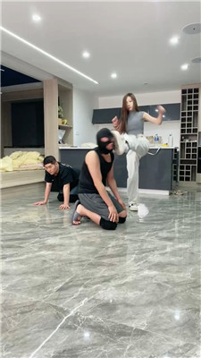 麋鹿银儿_20250419010718.JPG