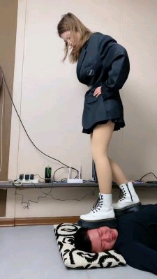 8a94559cfbfdb2e92b72a58d870fe8e8.jpg