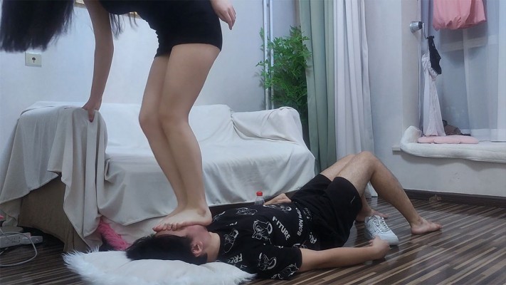 061301y32de711wuuldum0.jpg