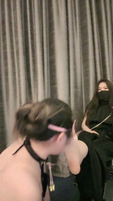 【调教视频】【妆主大大】母畜犬化初体验
