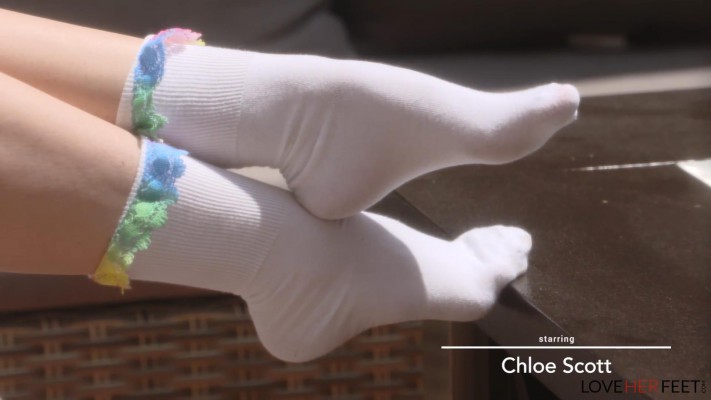 去好兄弟家做客居然品尝到了他女友白嫩玉足美脚  JS251031~3BP