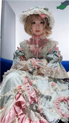 【黑心小魔女】无脑上贡sb    251102-8BP