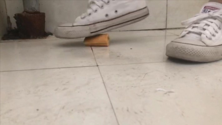 匡威踩面包牛奶  JS251106~9BP