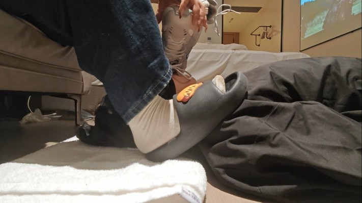 【芋圆s】清理脏拖鞋白袜裸足深喉 YC-251107BP