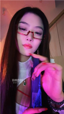 【曼曼】灯    251110-10BP