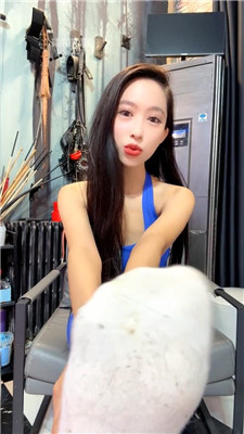 【木木】美臀白袜裸足    251112-37BP