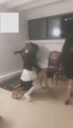 【调教视频】【宝爷li】劲爆！萝莉长筒白袜双S羞辱狗狗