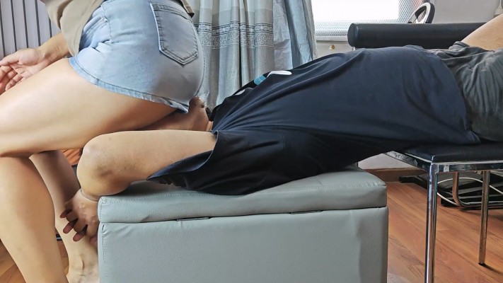 牛仔 短裤强制坐脸 YC-251112BP