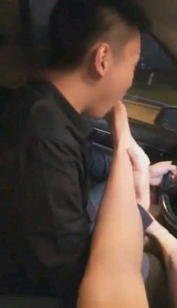 【调教视频】cici车里调教司机小哥