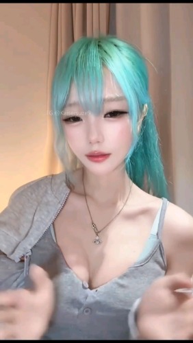 芃芃大人:青丝巨乳盯设