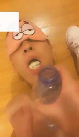 【调教视频】晚晚公主,嘴洗棉袜