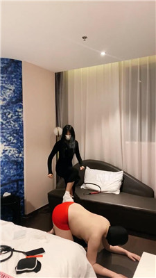 【简梨】双S-踢踹踩踏舔脏鞋