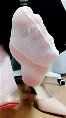 【拽拽】白丝红底炸干    251208-36BP