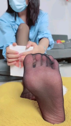 美离子:超清黑丝沉浸式红绿灯