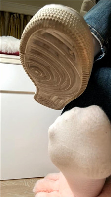 【乔乔在这里】脏鞋白袜踩S    260320-29BP