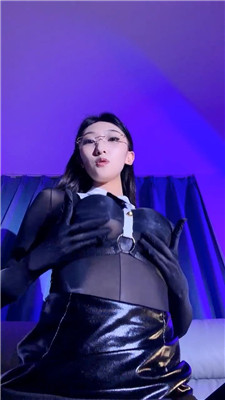 【筱懿】性感黑丝引诱上司    260320-36BP