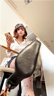 【米琦】课堂上的狗    260323-3BP