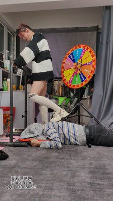 幸运大轮盘 运动鞋踩踏 （早期视频） YC-260328-3BP