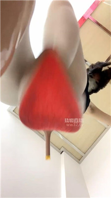 【小姨】白丝高跟寸止巨人视角    260422-33BP