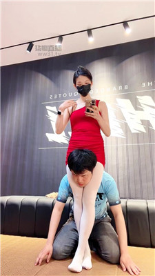 【苏州婉儿S】白丝窒息玩狗奴