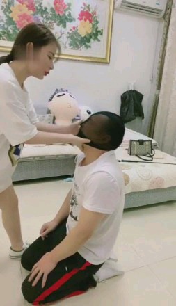【诺曦S】和闺蜜一起玩弄偷拖鞋的贼