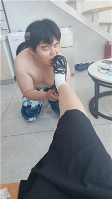 【咔咔】学生妹玩班主任狗
