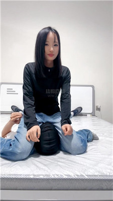 【猴歌】牛仔裤坐脸窒息场