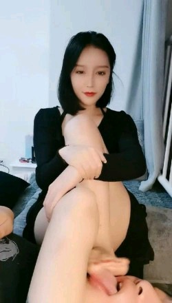 沐夏S温柔口水诱惑舔足教程