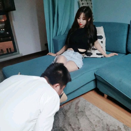 黛颜S剧情房东与女房客