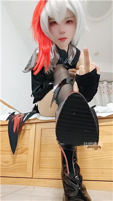 【美少女战士】cos影黑丝裸足虐爆狗脑    260628-19BP